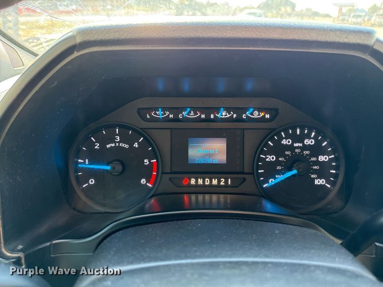 image for item DO2565 2017 Ford F450 Super Duty XL truck cab and chassis