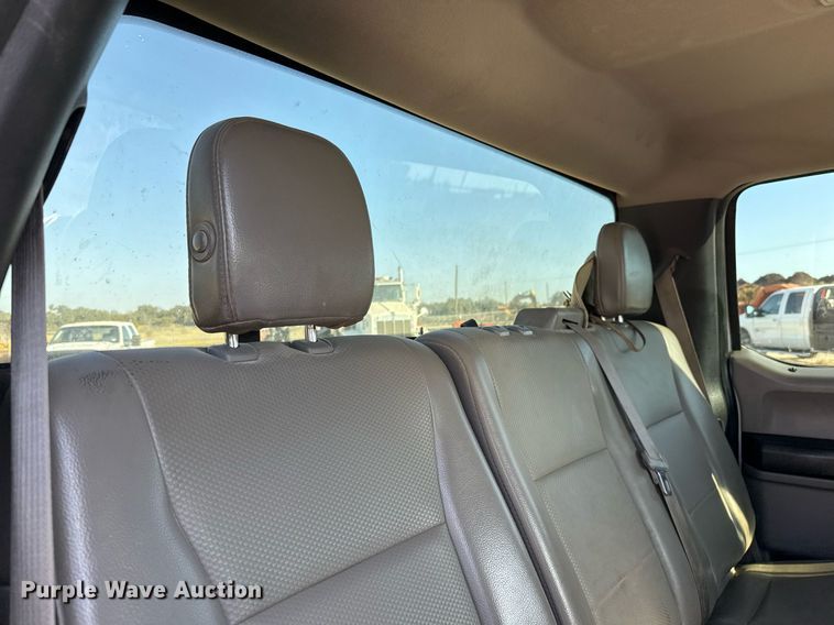 image for item DO2565 2017 Ford F450 Super Duty XL truck cab and chassis