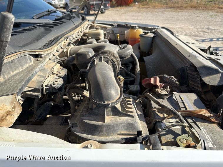 image for item DO2565 2017 Ford F450 Super Duty XL truck cab and chassis