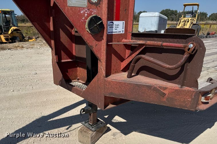 image for item DO2566 1982 Kalyn LSCT-24 equipment trailer