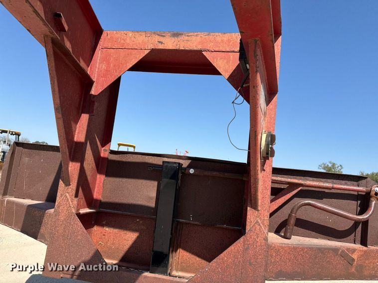 image for item DO2566 1982 Kalyn LSCT-24 equipment trailer