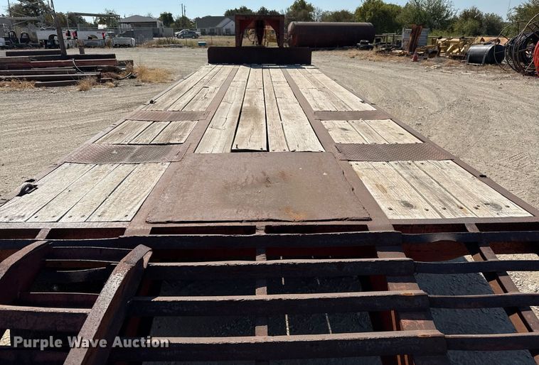 image for item DO2566 1982 Kalyn LSCT-24 equipment trailer