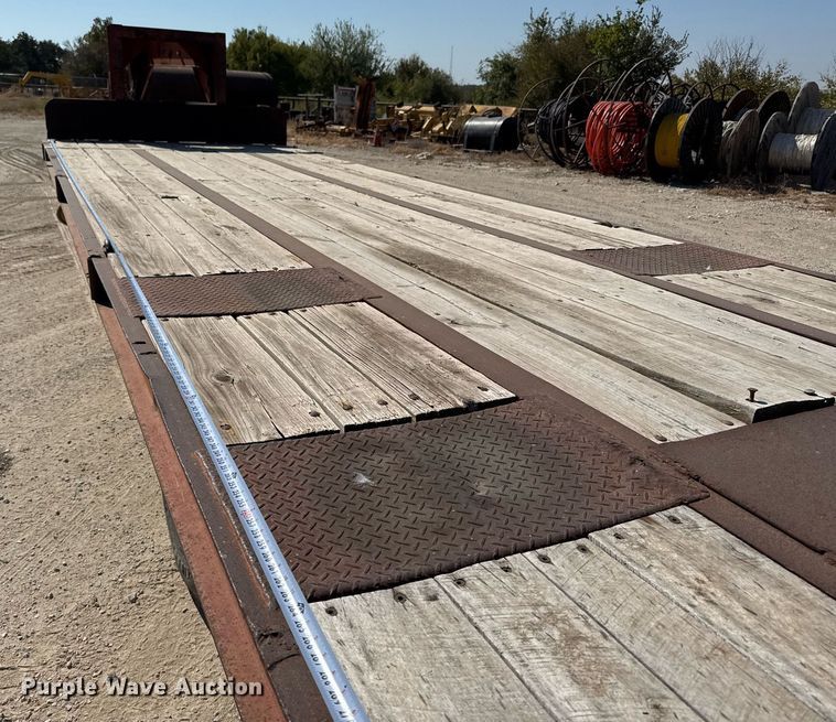 image for item DO2566 1982 Kalyn LSCT-24 equipment trailer