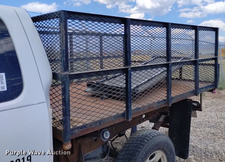 image for item DP3362 2002 Ford F150 XLT SuperCab flatbed pickup truck