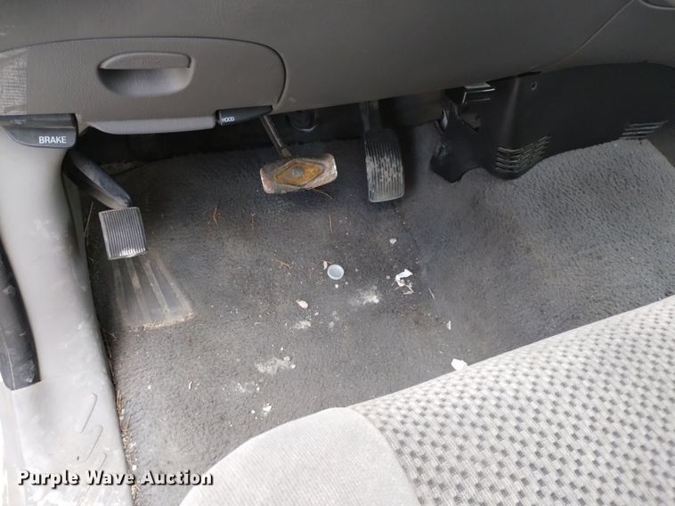 image for item DP3362 2002 Ford F150 XLT SuperCab flatbed pickup truck