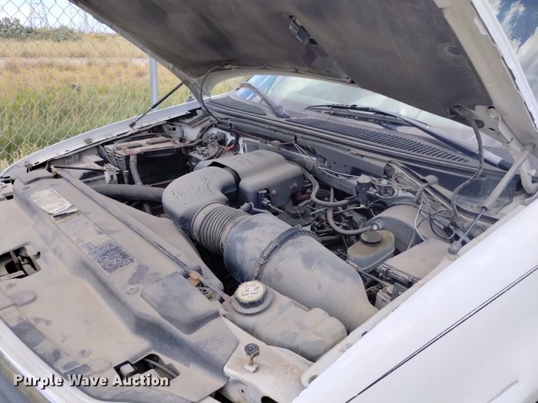 image for item DP3362 2002 Ford F150 XLT SuperCab flatbed pickup truck