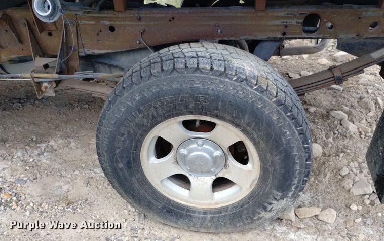 image for item DP3362 2002 Ford F150 XLT SuperCab flatbed pickup truck