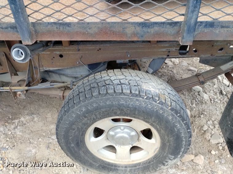 image for item DP3362 2002 Ford F150 XLT SuperCab flatbed pickup truck