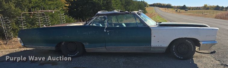 image for item DQ5223 1966 Pontiac  Bonneville convertible
