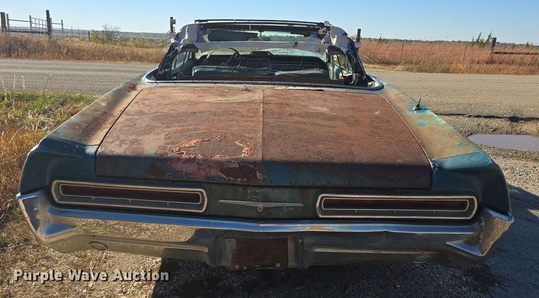 image for item DQ5223 1966 Pontiac  Bonneville convertible