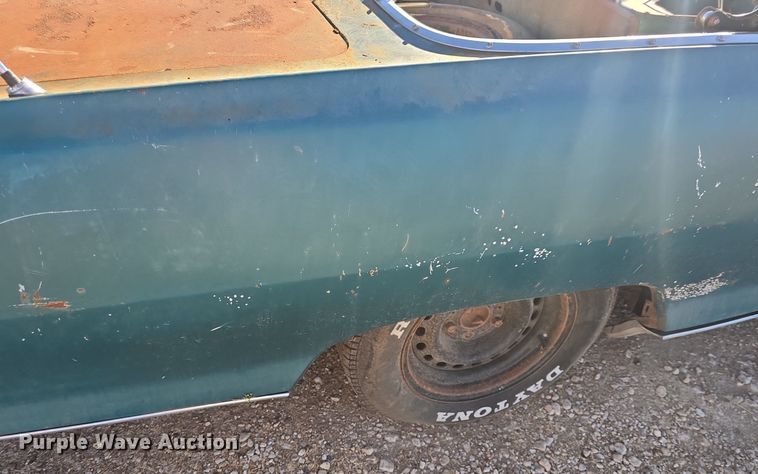 image for item DQ5223 1966 Pontiac  Bonneville convertible