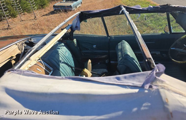 image for item DQ5223 1966 Pontiac  Bonneville convertible