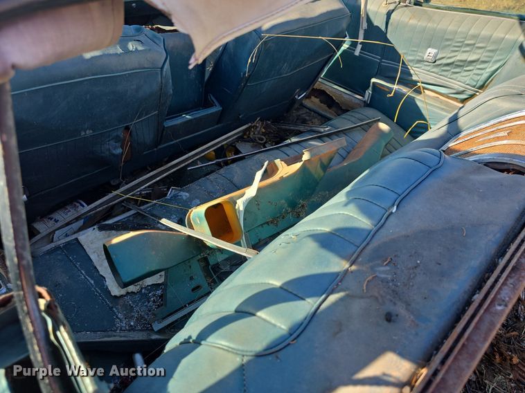 image for item DQ5223 1966 Pontiac  Bonneville convertible