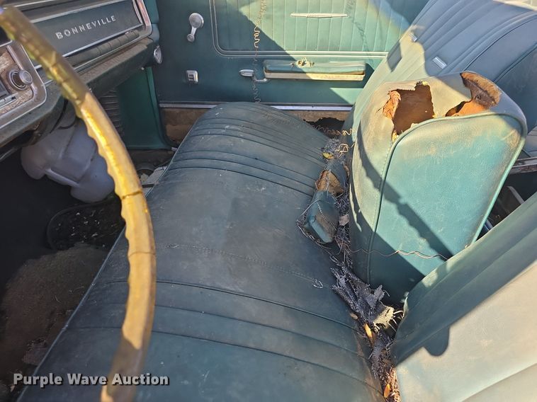 image for item DQ5223 1966 Pontiac  Bonneville convertible