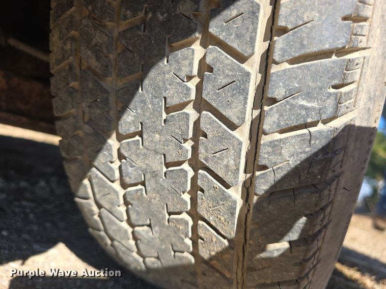 image for item DQ5223 1966 Pontiac  Bonneville convertible