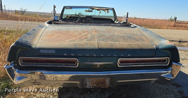 image for item DQ5224 1966 Pontiac Bonneville convertible