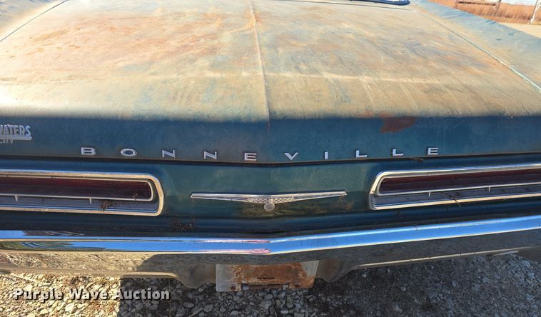 image for item DQ5224 1966 Pontiac Bonneville convertible