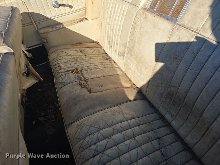 image for item DQ5224 1966 Pontiac Bonneville convertible