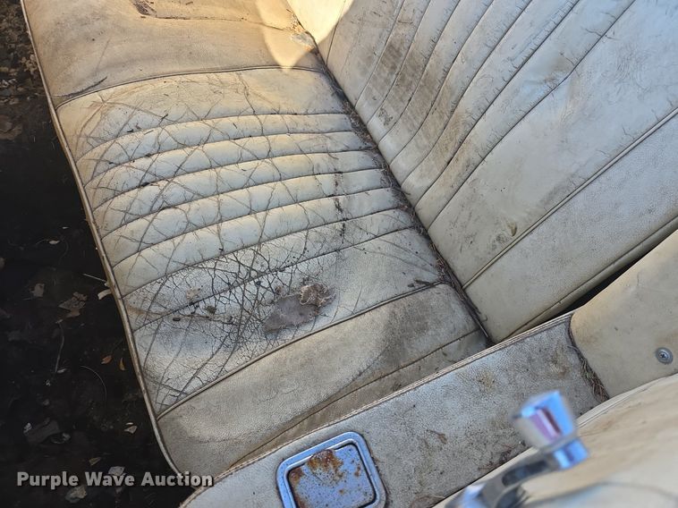 image for item DQ5224 1966 Pontiac Bonneville convertible