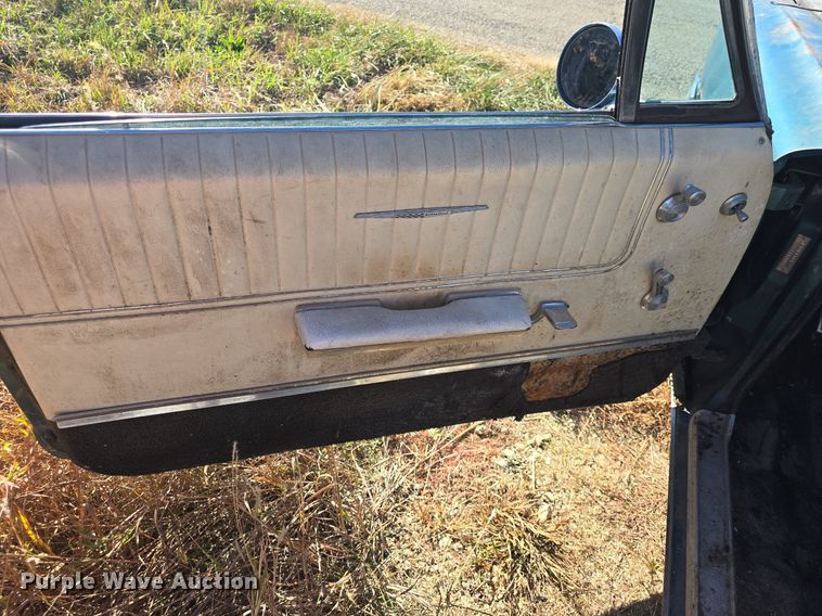 image for item DQ5224 1966 Pontiac Bonneville convertible