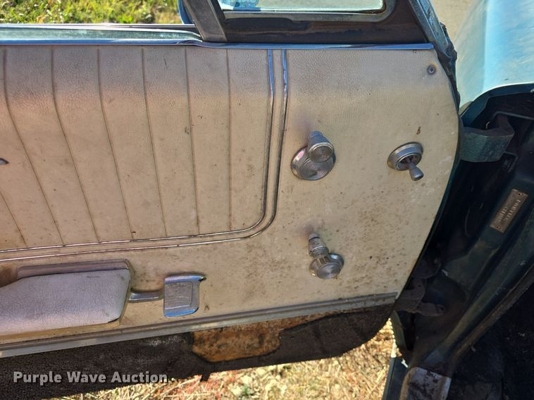 image for item DQ5224 1966 Pontiac Bonneville convertible