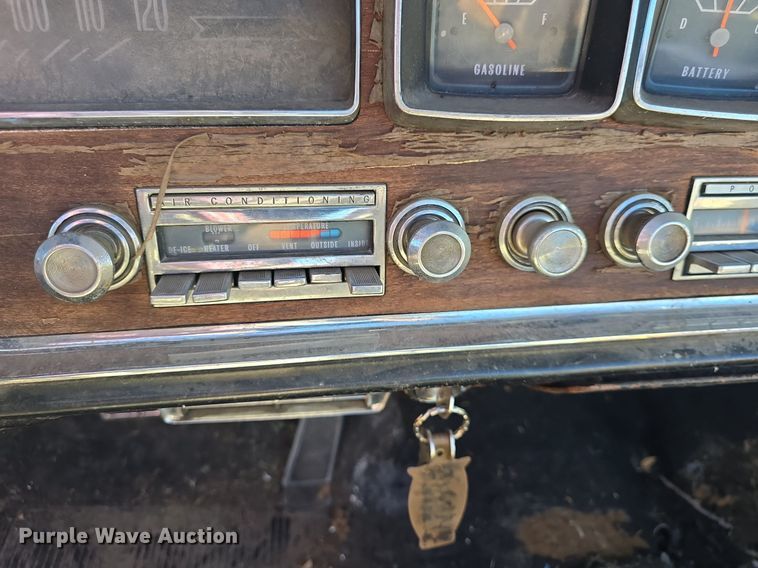 image for item DQ5224 1966 Pontiac Bonneville convertible