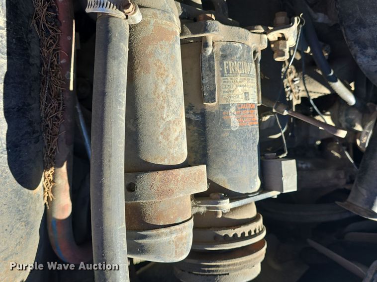 image for item DQ5224 1966 Pontiac Bonneville convertible