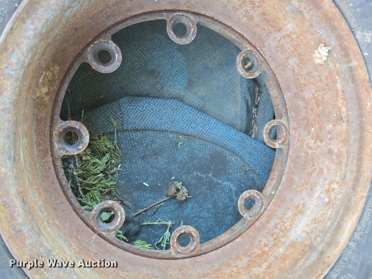 image for item DQ5224 1966 Pontiac Bonneville convertible