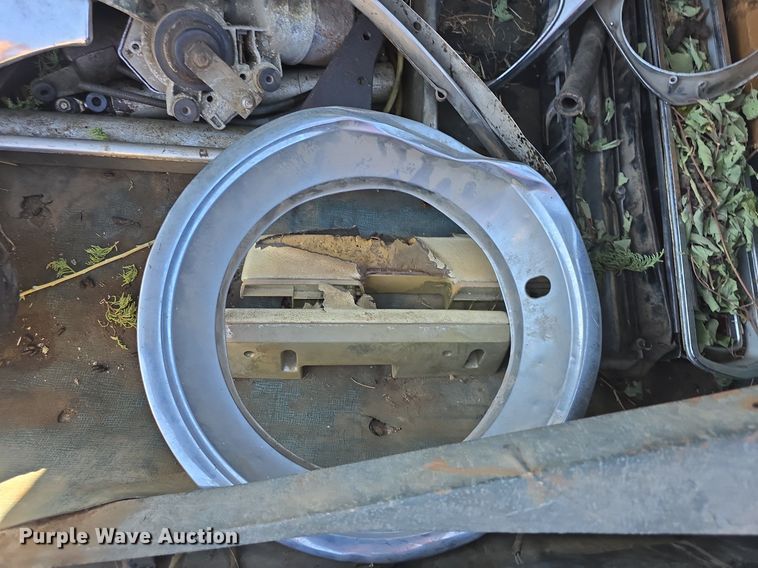 image for item DQ5224 1966 Pontiac Bonneville convertible