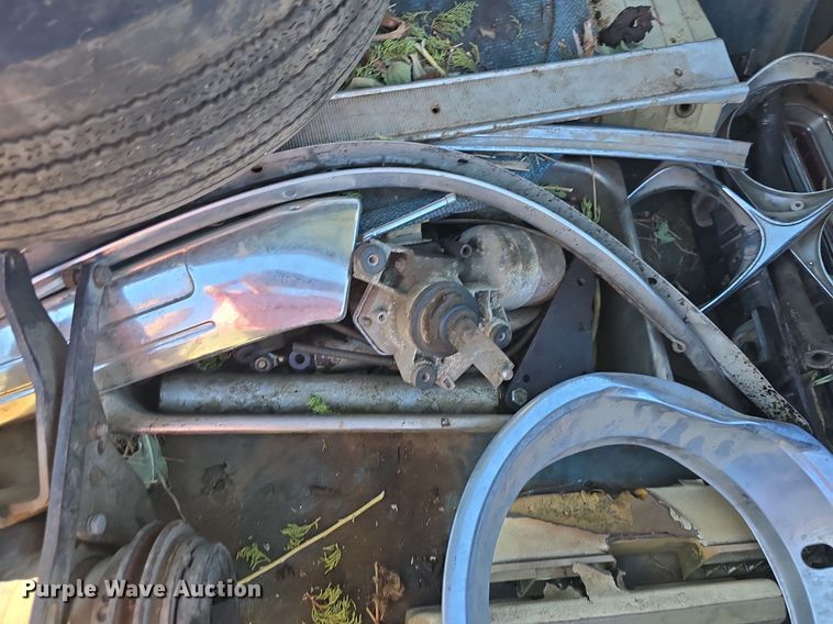 image for item DQ5224 1966 Pontiac Bonneville convertible