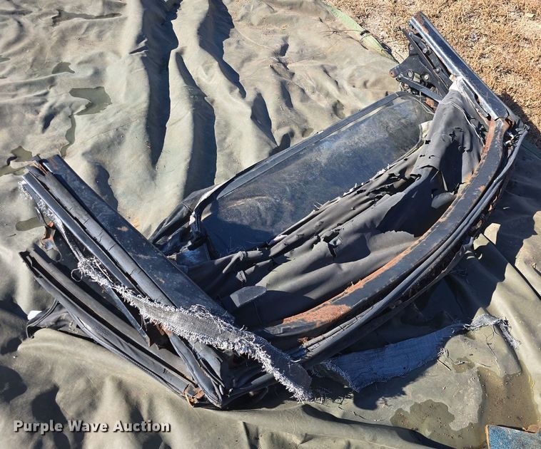 image for item DQ5224 1966 Pontiac Bonneville convertible