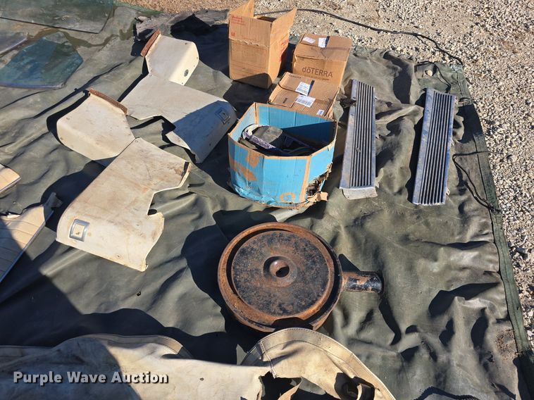 image for item DQ5224 1966 Pontiac Bonneville convertible