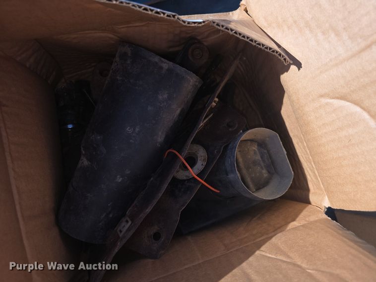 image for item DQ5224 1966 Pontiac Bonneville convertible