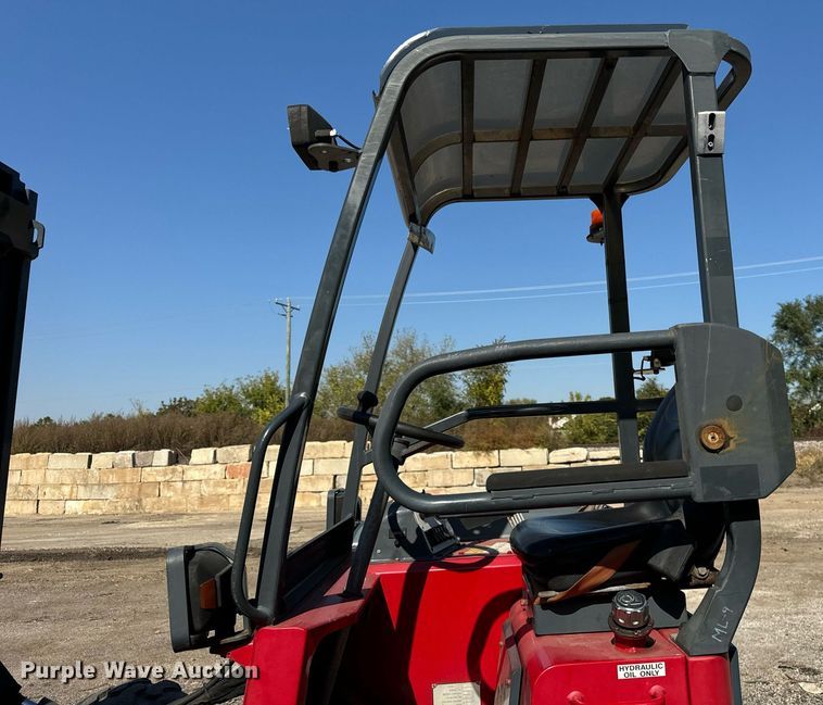 image for item DT2068 2012 Moffett  M70 forklift