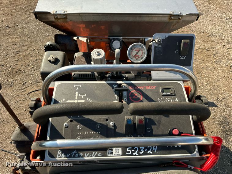 image for item DT2073 Snowrator  ZX4 snow pusher