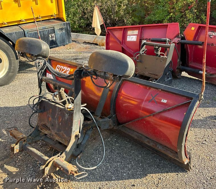 image for item DT2076 Boss 7' W snow plow