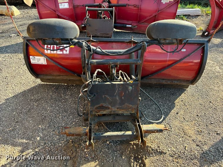 image for item DT2076 Boss 7' W snow plow