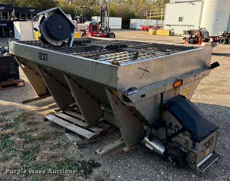 image for item DT2088 Boss spreader