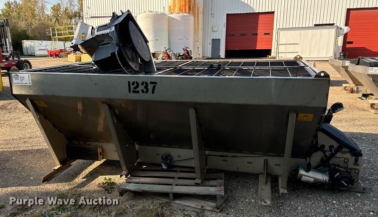 image for item DT2088 Boss spreader