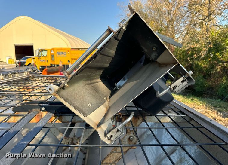 image for item DT2088 Boss spreader