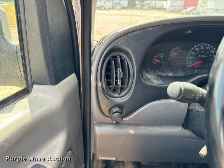 image for item DV5916 2001 Ford  E150 delivery van