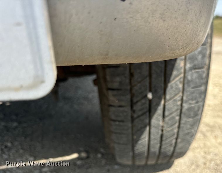 image for item DV5916 2001 Ford  E150 delivery van