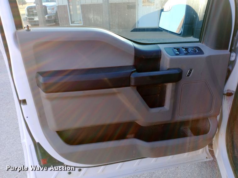 image for item DW0782 2018 Ford F150 SuperCab pickup truck