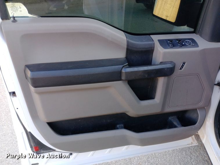 image for item DW0784 2018 Ford F150 SuperCab pickup truck