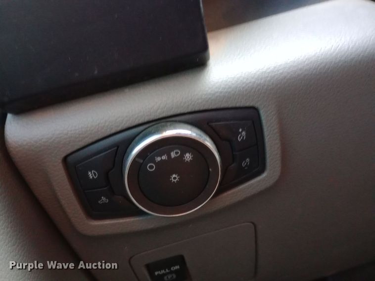 image for item DW0784 2018 Ford F150 SuperCab pickup truck