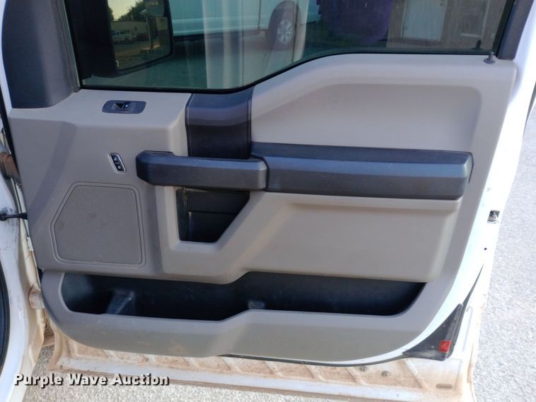 image for item DW0784 2018 Ford F150 SuperCab pickup truck