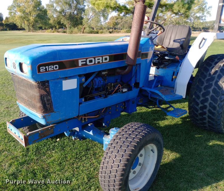 image for item DW0816 1995 Ford New Holland 2120 MFWD tractor