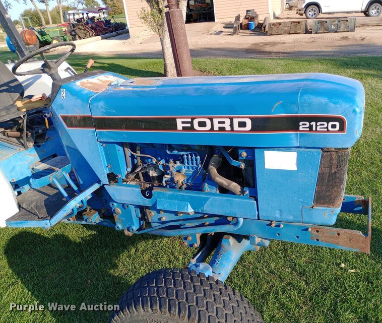 image for item DW0816 1995 Ford New Holland 2120 MFWD tractor