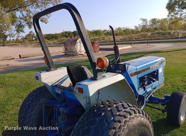 image for item DW0816 1995 Ford New Holland 2120 MFWD tractor