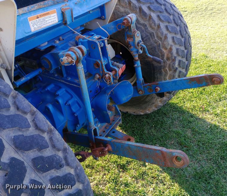 image for item DW0816 1995 Ford New Holland 2120 MFWD tractor